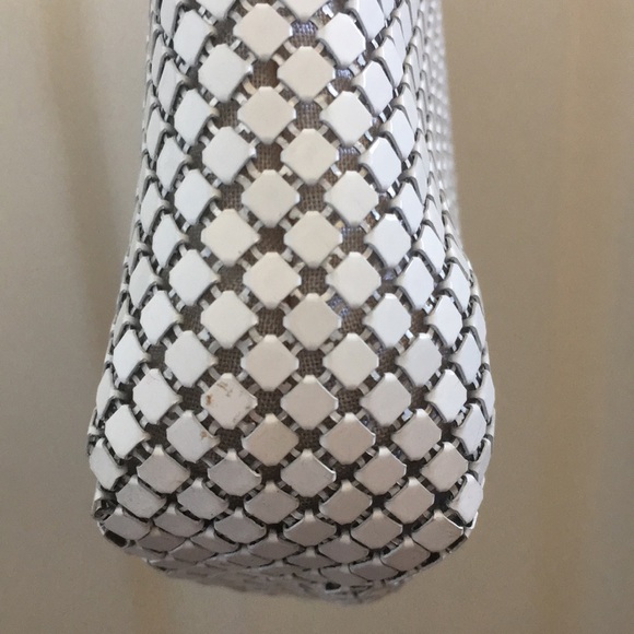 LADIES’ Whiting and Davis International Mesh Purse - Picture 9 of 10